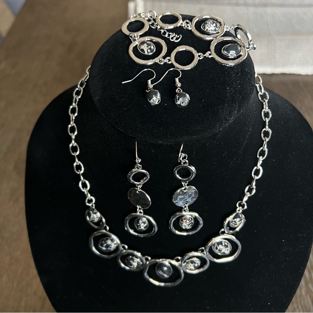 NEW Matching Custom Jewelry Set, Necklace/Bracelet/2pairs of earrings - Picture 2 of 11